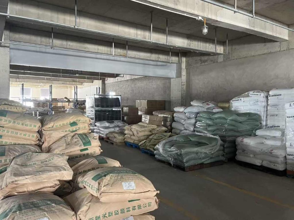 plastic resin storage for custom plastic injection molding service